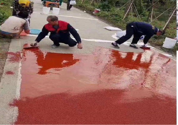 論彩色陶瓷顆粒防滑路面在加油站地面的應(yīng)用