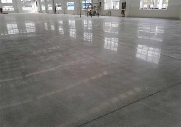 環(huán)氧地坪翻新有幾個(gè)基本步驟