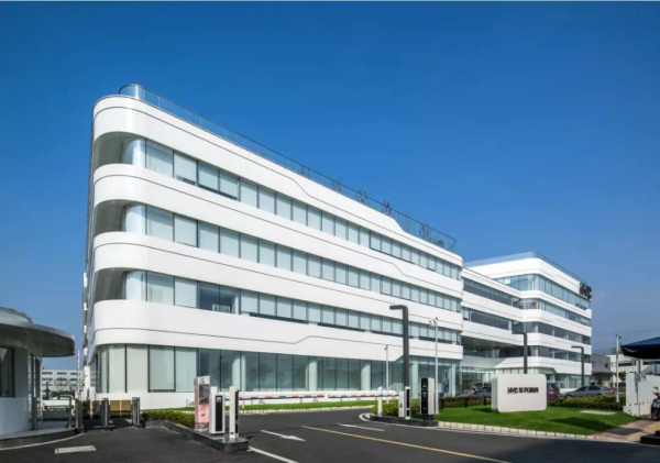 被Nedis耐迪斯“圈粉”？華興源創(chuàng)磨石辦公室、超耐磨工廠全線煥新